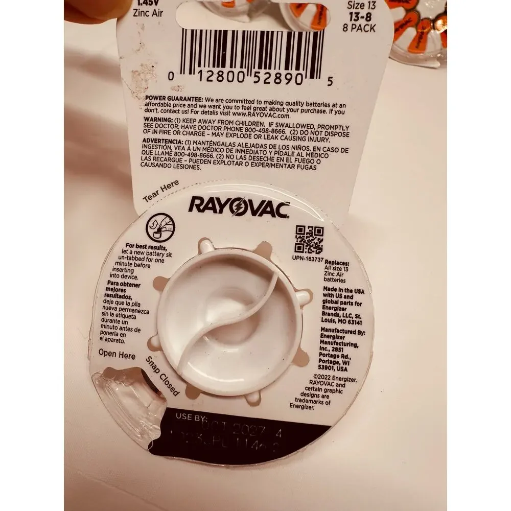 Rayovac Hearing Aid Batteries Size 13 Lot of 32 Batteries Expires Oct. 2027